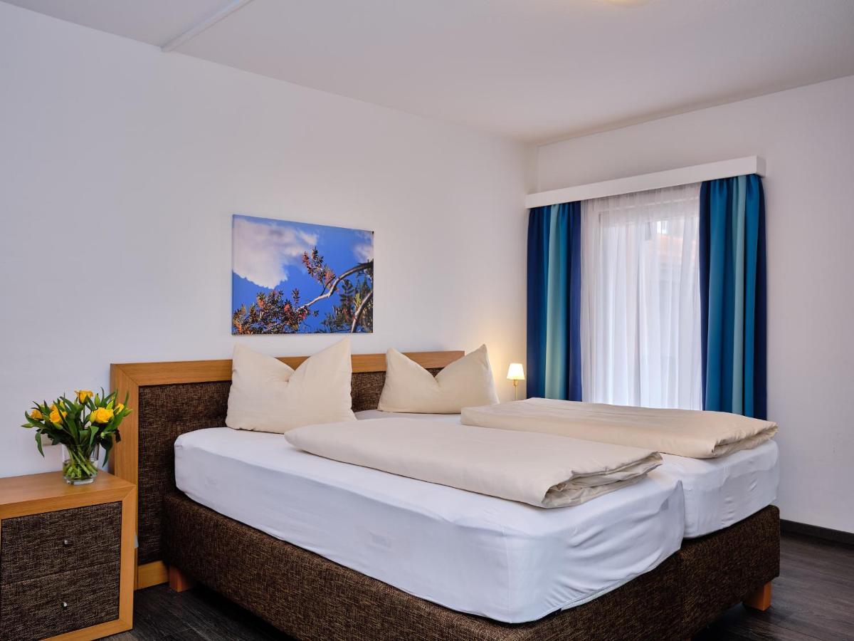 Gaestehaus Waldeck Titisee-Neustadt Exterior foto